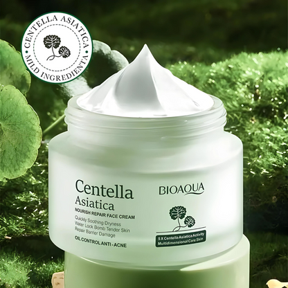 Crema facial hidratante con extracto de centella asiática